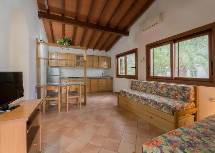 Aparthotel Baia Delle Grazie