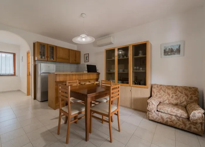 Aparthotel Baia Delle Grazie Casa Morcone