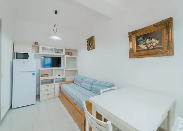 Aparthotel Baia Delle Grazie