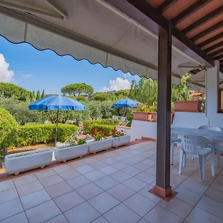 Baia Delle Grazie Ξενοδοχείο με διαμερίσματα 4*