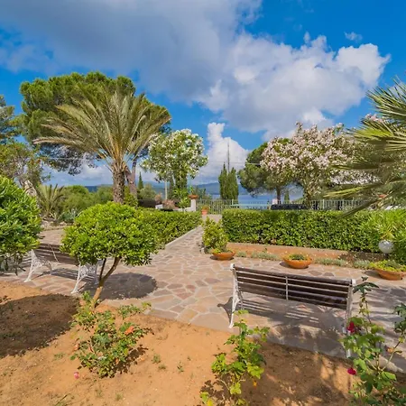 Apartahotel Baia Delle Grazie