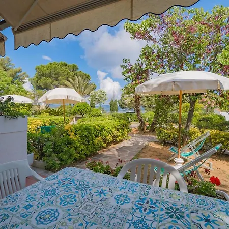 Baia Delle Grazie 4*