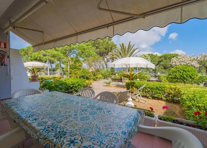 Baia Delle Grazie Апарт-отель 4*