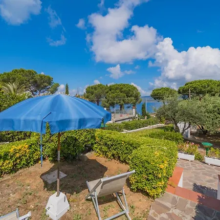 Baia Delle Grazie 4* Casa Morcone